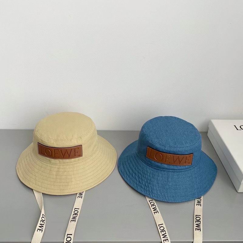 25 Loewe Hat 1108